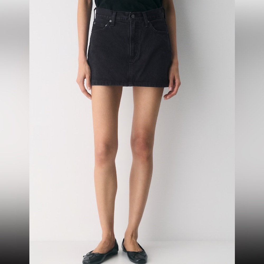 Aritzia Denim Forum black denim skirt sz27